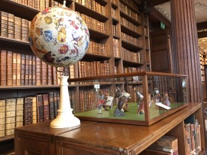 Oxford - Christ Church, Carroll Globe and Wonderland characters