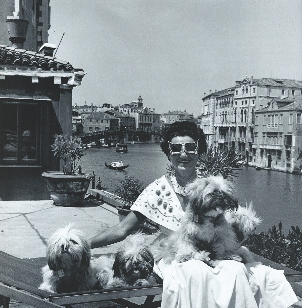 A Peggy Guggenheim - Gd Canal - dogs