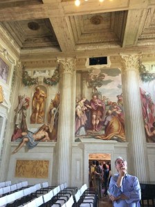 Villa Emo - Frank ponders on the frescoes!