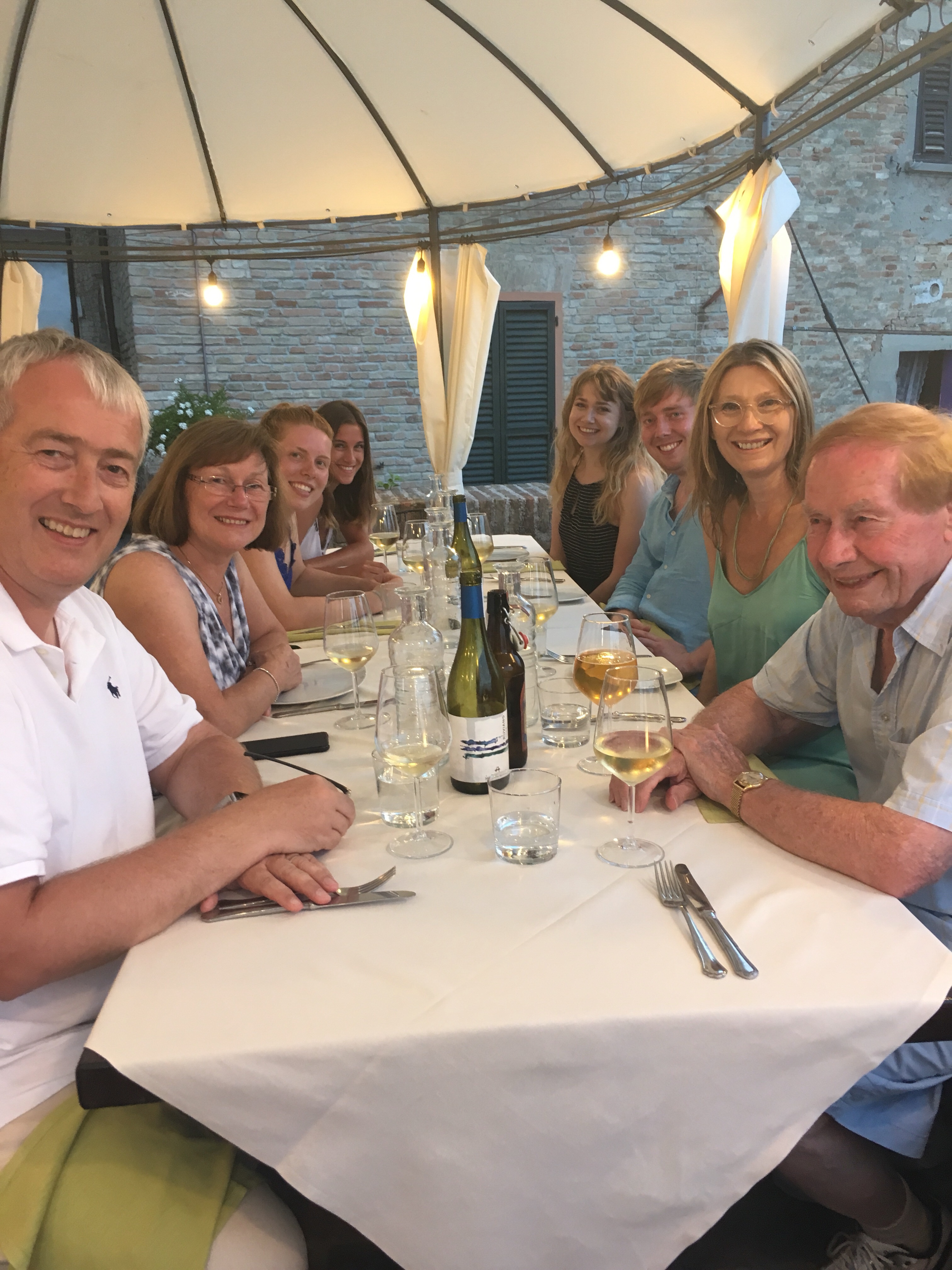 A night in Corinaldo, Simmonds, Panagakis & Howe Families & Becky too!