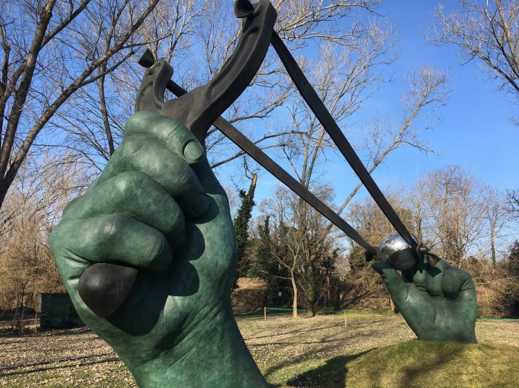 Lorenzo Quinn's 'Stop Playing' sculpture, Forte Marghera, Venezia