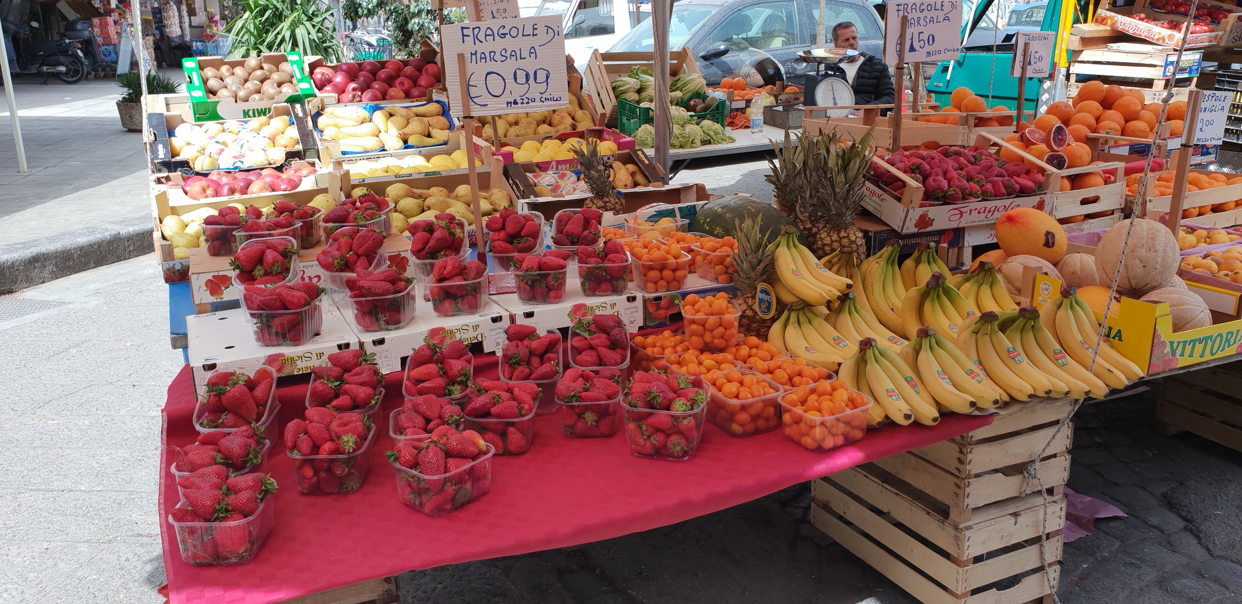 Palermo - Capo Market, fabulous fruits and berries