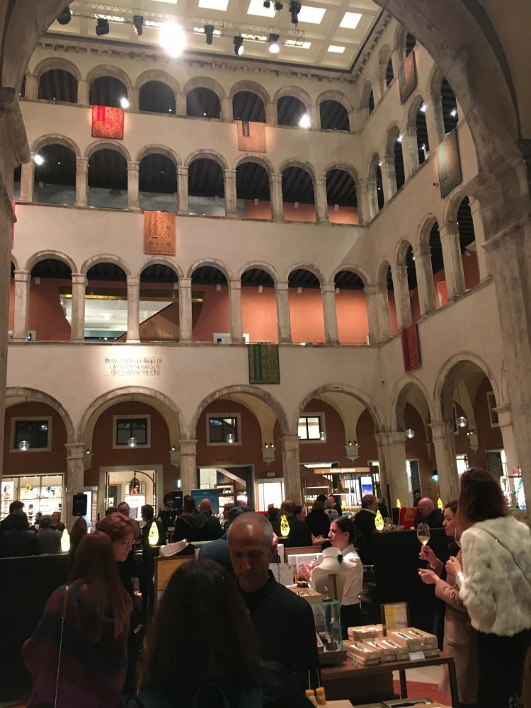 Shopping at Fondaco dei Tedeschi in 2019