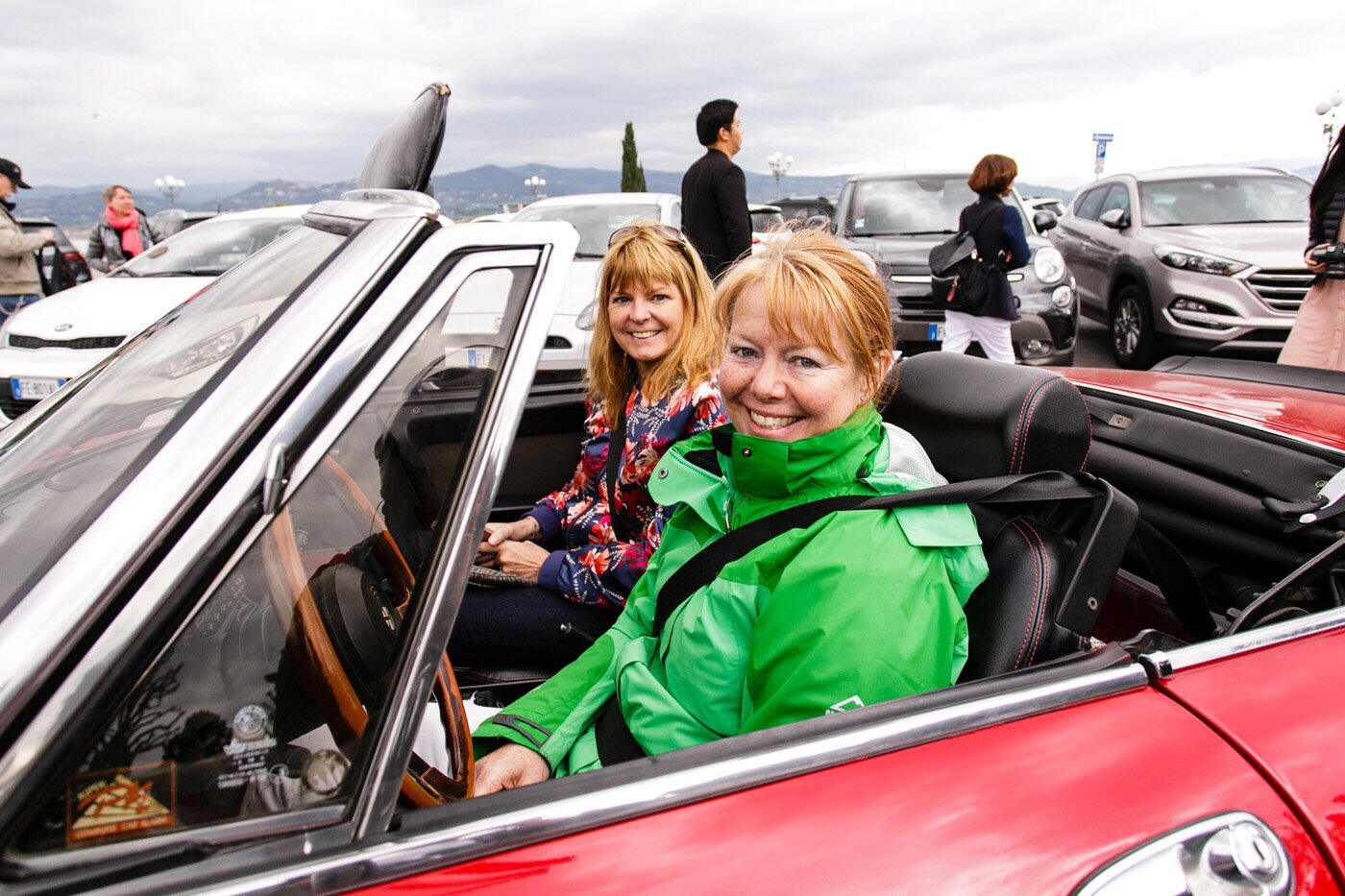 Janet Simmonds at the wheel - help! 