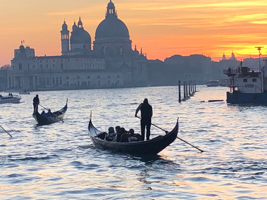Venice - the sun sets over Bacino San Marco - March 2020 www.educated-traveller.com