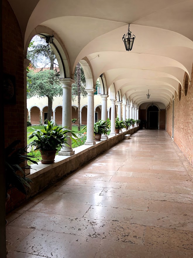 San Lazzaro degli Armeni - the soothing tranquility of the cloisters