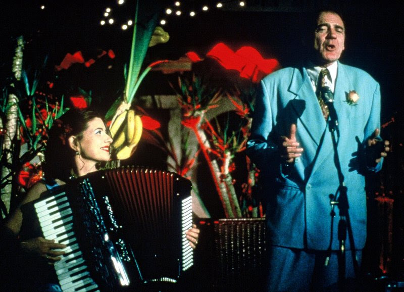 Film - Pane e Tulipani (2000) starring Bruno Ganz and Licia Maglietta