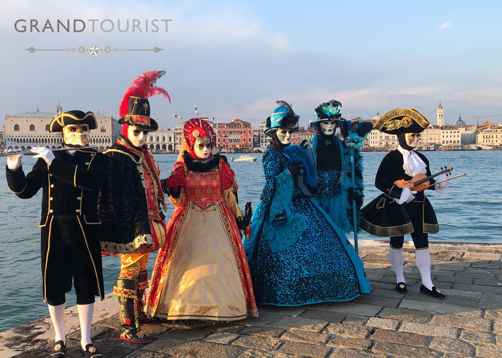 Venice - Grand Tourist - Carnival goers 2020 - photo: www.educated-traveller.com