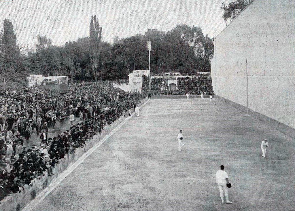 Mondolfo - pallone game in progress