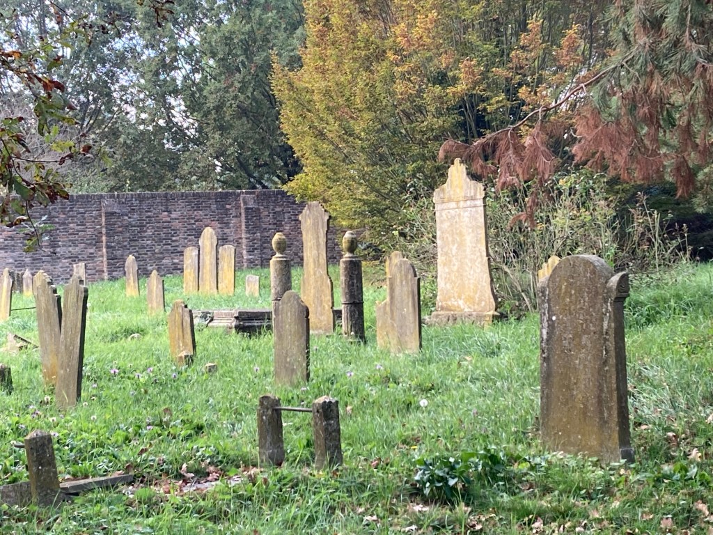 The Jewish Cemetery, Ferrara - photos: www.educated-traveller.com
