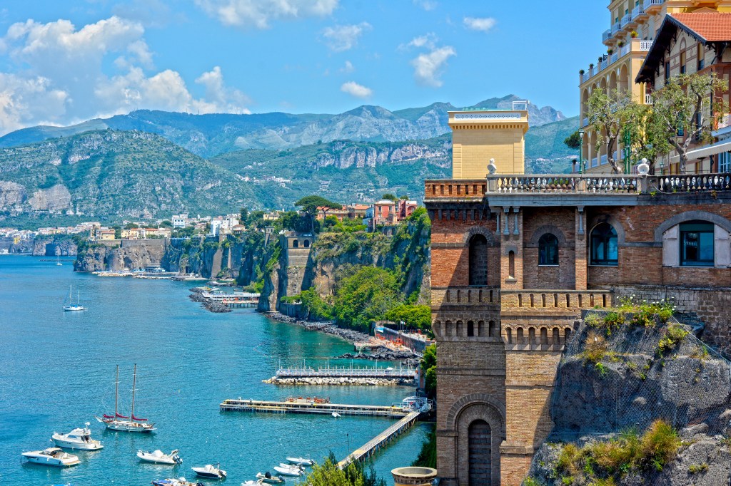 Sorrento Coast, Italy www.educated-traveller.com