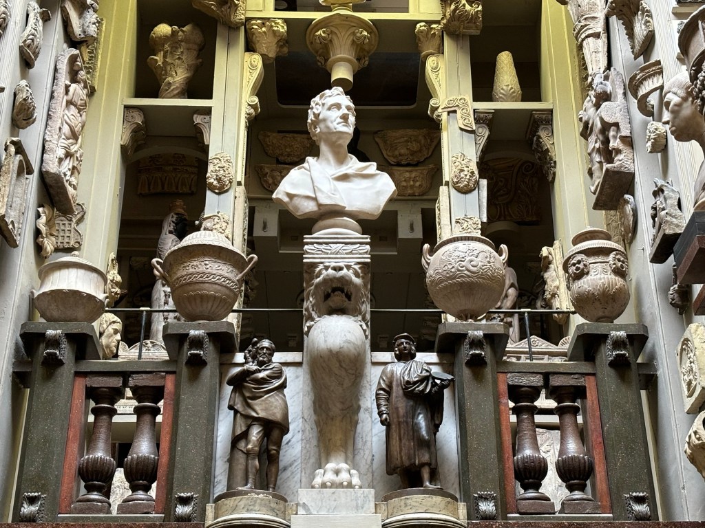 The Soane - perfect positioning of the portrait bust
